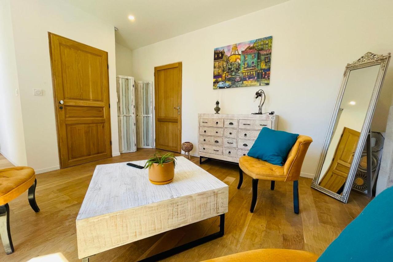 The Ronsardienne Suite In A Charming Mansion At The Gates Of Tours Saint-Avertin Exterior photo